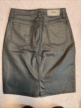 7  for all  Mankind 
Black Denim High-Rise Pencil Skirt
Coated denim